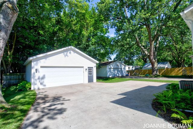 228 N Ottawa Street, Zeeland, MI 49464