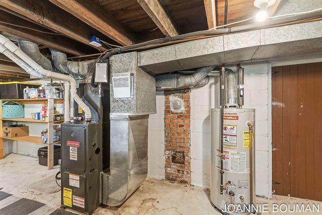 228 N Ottawa Street, Zeeland, MI 49464