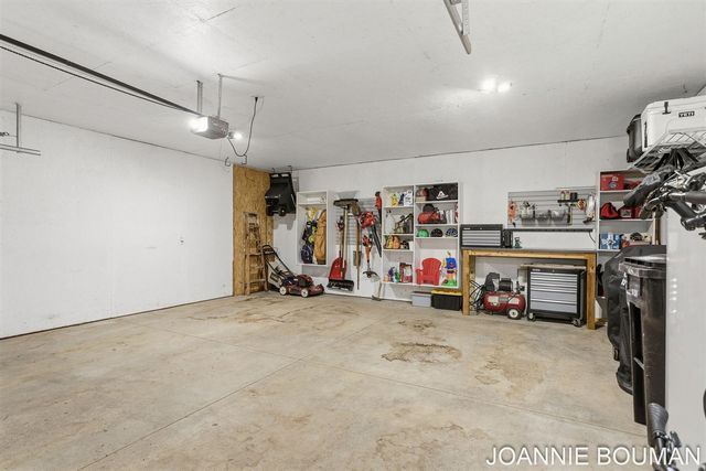 228 N Ottawa Street, Zeeland, MI 49464