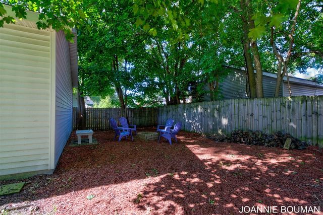228 N Ottawa Street, Zeeland, MI 49464