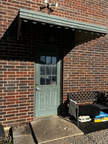 4942 Douglas Road 206, Downers Grove, IL 60515