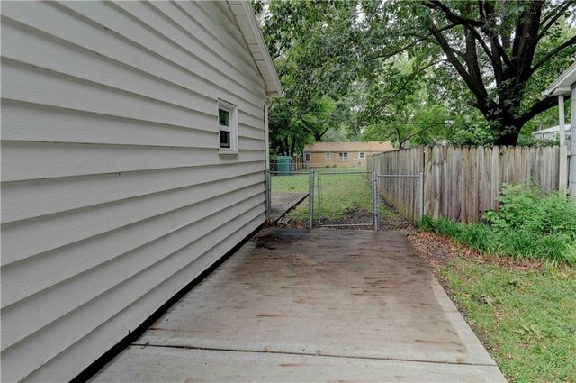 7722 W 66th Terrace, Mission, KS 66202