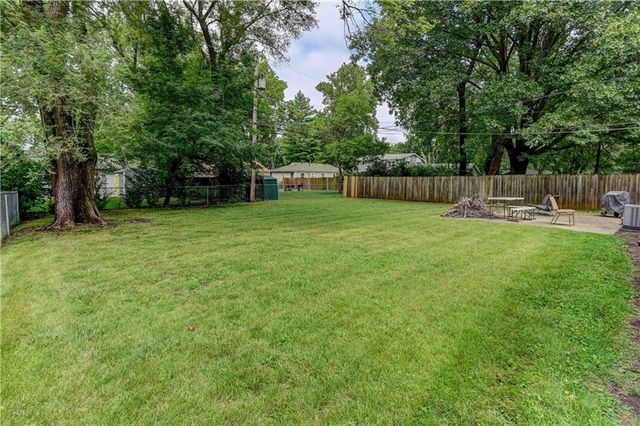 7722 W 66th Terrace, Mission, KS 66202