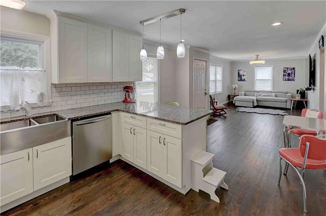 7722 W 66th Terrace, Mission, KS 66202