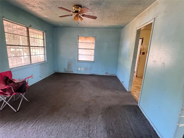 303 Perry Avenue, Waxahachie, TX 75165