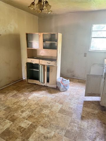 303 Perry Avenue, Waxahachie, TX 75165