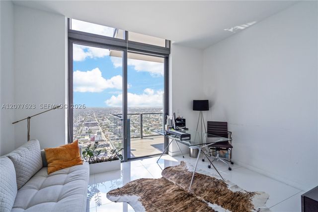 88 SW 7th St 4203, Miami, FL 33130