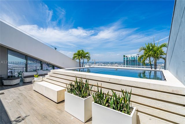 88 SW 7th St 4203, Miami, FL 33130