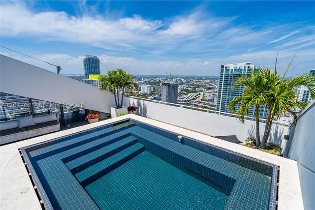 88 SW 7th St 4203, Miami, FL 33130