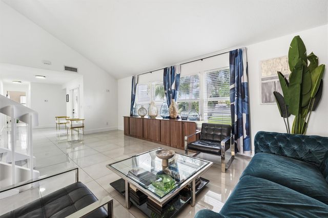 8497 Bonita Isle Drive, Lake Worth, FL 33467