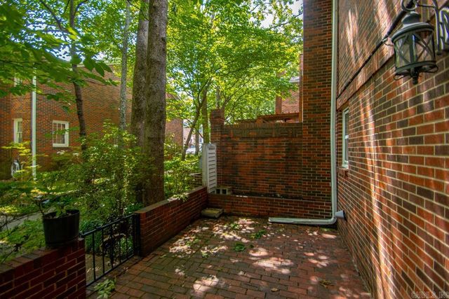 103 Cambridge Place, Little Rock, AR 72227