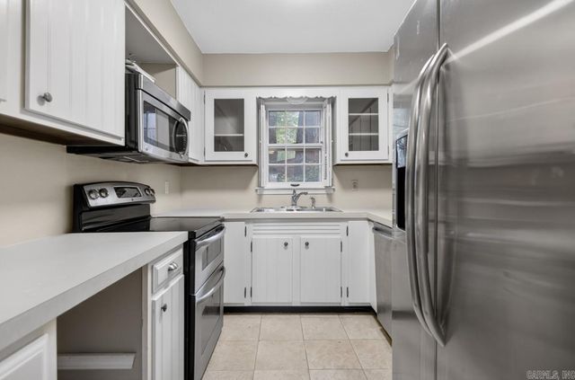 103 Cambridge Place, Little Rock, AR 72227
