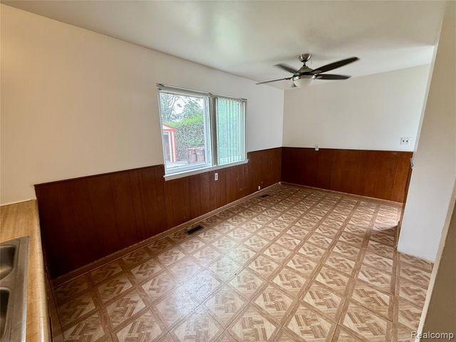 5221 Woodward Street, Wayne, MI 48184