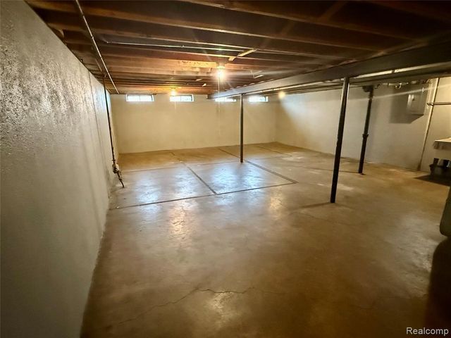 5221 Woodward Street, Wayne, MI 48184