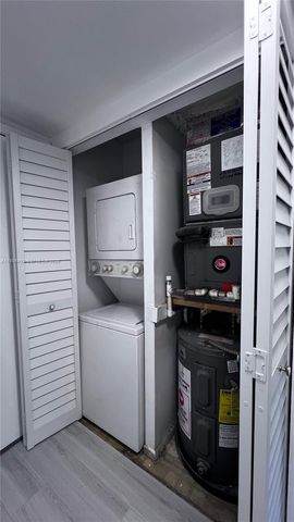 173 NW 93rd Ave 201, Pembroke Pines, FL 33024