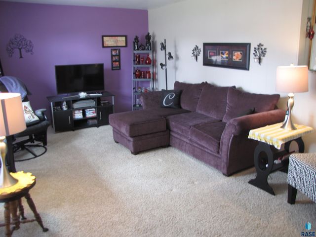 3108 S 7th Ave, Sioux Falls, SD 57105