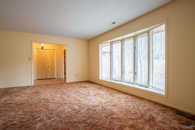 35 Circle Drive NE, Fort Payne, AL 35967