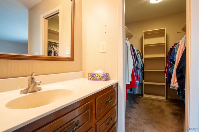 35 Circle Drive NE, Fort Payne, AL 35967