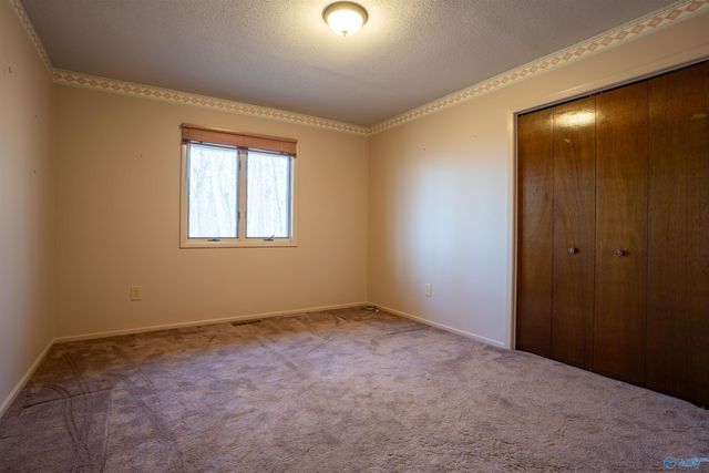 35 Circle Drive NE, Fort Payne, AL 35967