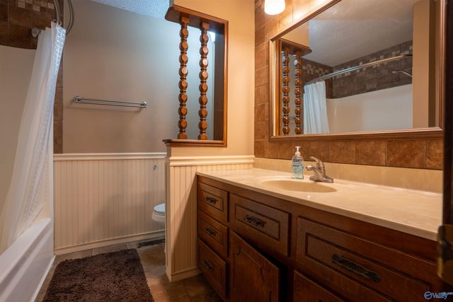 35 Circle Drive NE, Fort Payne, AL 35967