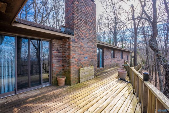 35 Circle Drive NE, Fort Payne, AL 35967