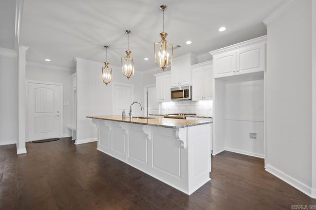 9608 Meadow Creek Drive, Sherwood, AR 72120