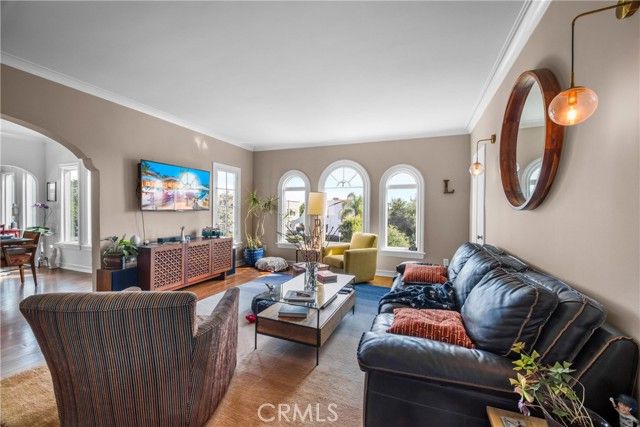 1245 S Hudson, Los Angeles, CA 90019