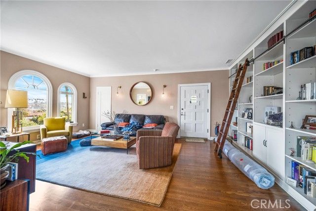 1245 S Hudson, Los Angeles, CA 90019