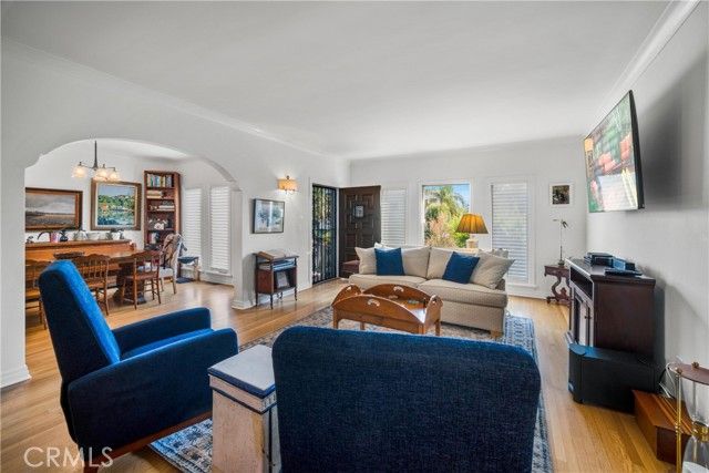 1245 S Hudson, Los Angeles, CA 90019