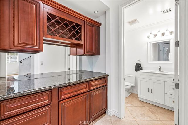 11145 Sunshine Terrace 102, Studio City, CA 91604