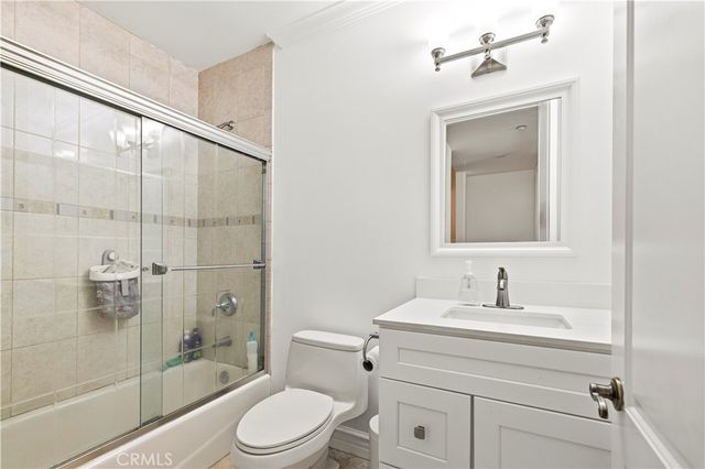 11145 Sunshine Terrace 102, Studio City, CA 91604