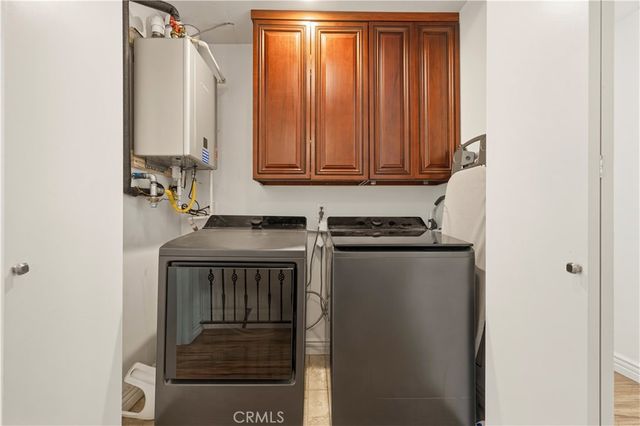 11145 Sunshine Terrace 102, Studio City, CA 91604