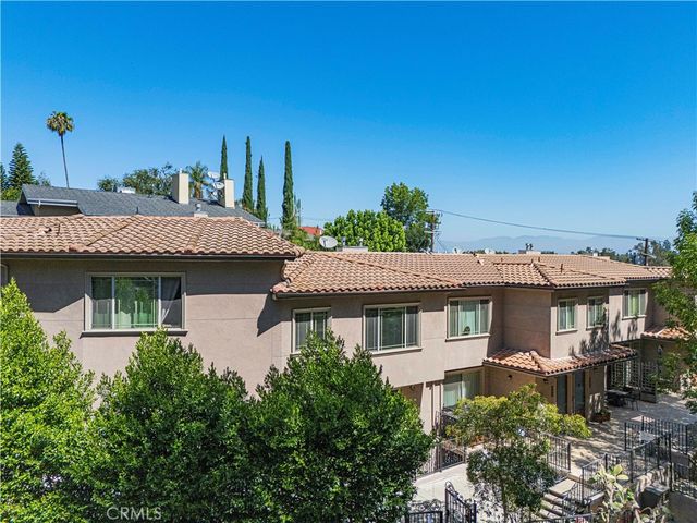 11145 Sunshine Terrace 102, Studio City, CA 91604