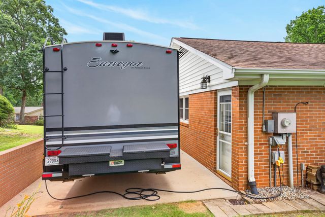 208 Holly Road, Taylors, SC 29687