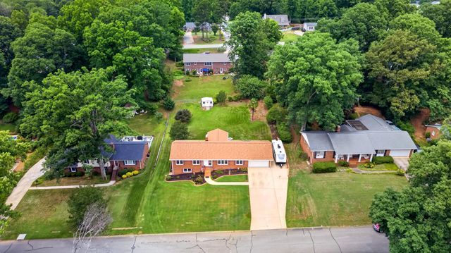 208 Holly Road, Taylors, SC 29687