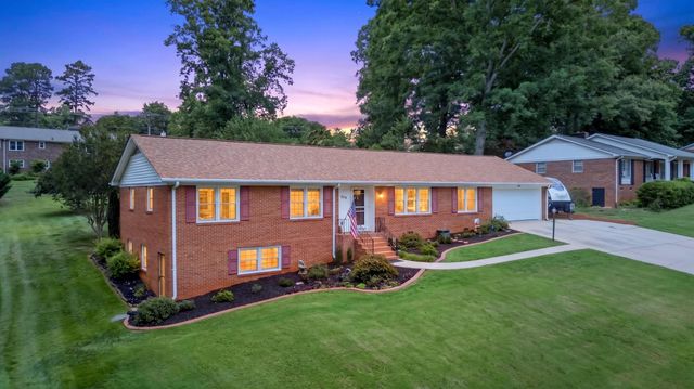 208 Holly Road, Taylors, SC 29687