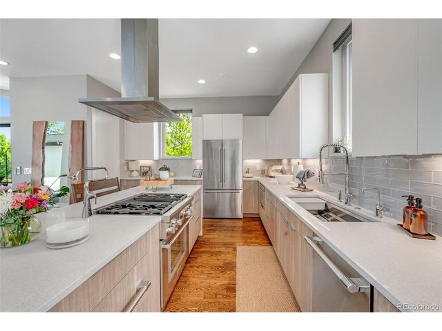 10 Wilder Ln, Littleton, CO 80123