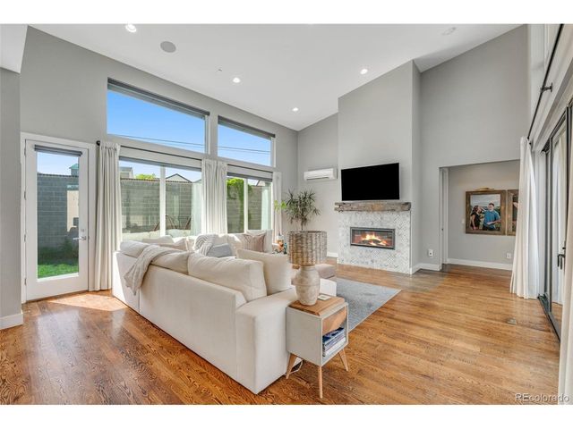 10 Wilder Ln, Littleton, CO 80123