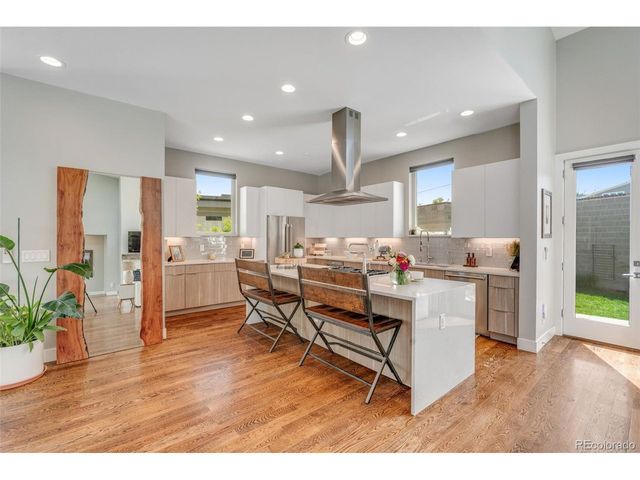 10 Wilder Ln, Littleton, CO 80123