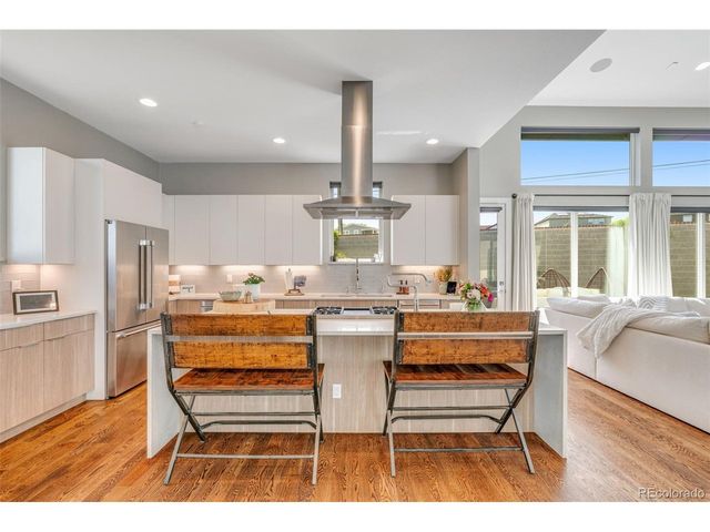 10 Wilder Ln, Littleton, CO 80123