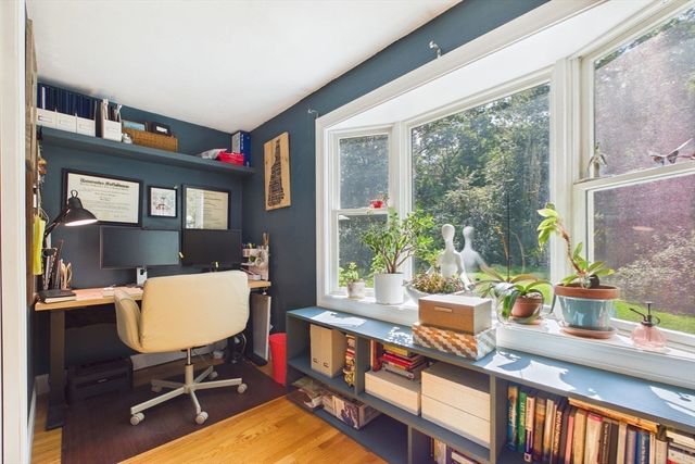 281 Neck Rd, Rochester, MA 02770
