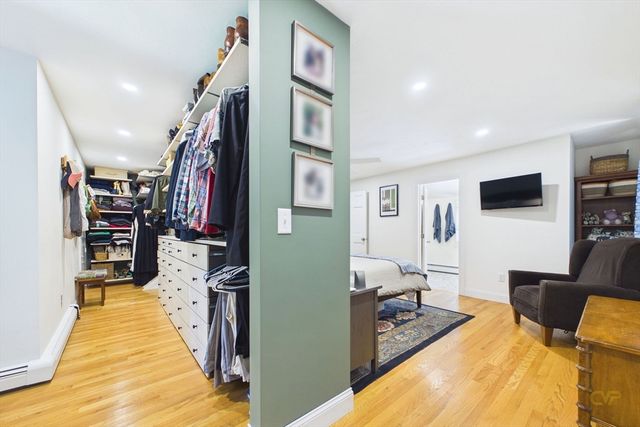 281 Neck Rd, Rochester, MA 02770