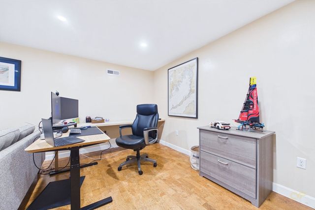281 Neck Rd, Rochester, MA 02770