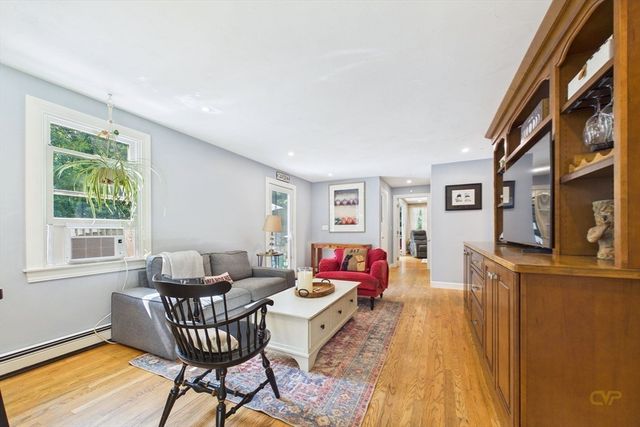 281 Neck Rd, Rochester, MA 02770