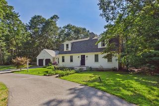 281 Neck Rd, Rochester, MA 02770