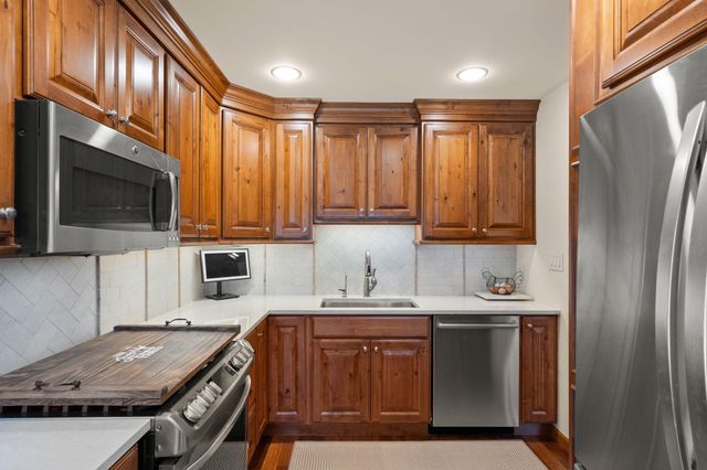 120 W 850 N, Valparaiso, IN 46385