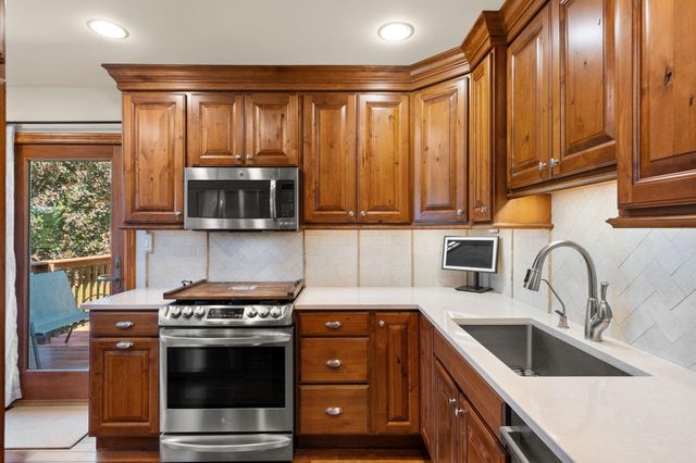 120 W 850 N, Valparaiso, IN 46385