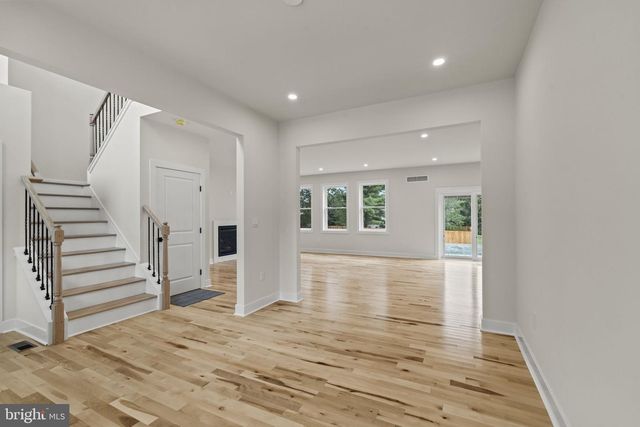 307 WASHINGTON CROSSING PENNINGTON RD, Titusville, NJ 08560