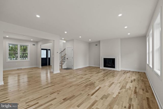 307 WASHINGTON CROSSING PENNINGTON RD, Titusville, NJ 08560