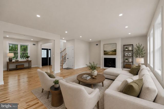 307 WASHINGTON CROSSING PENNINGTON RD, Titusville, NJ 08560